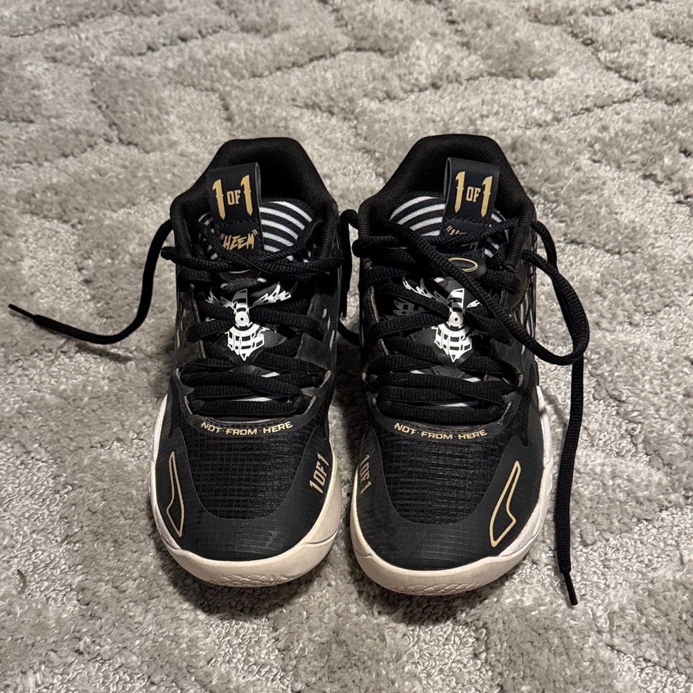 Lamelo Ball LB1 size 4.5